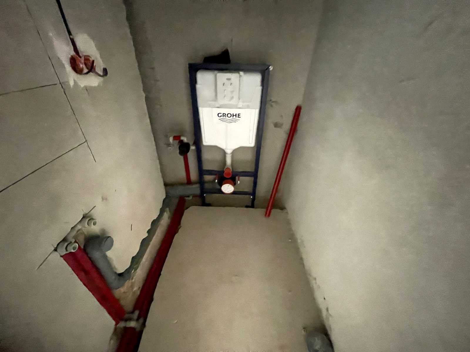 1875229943718391