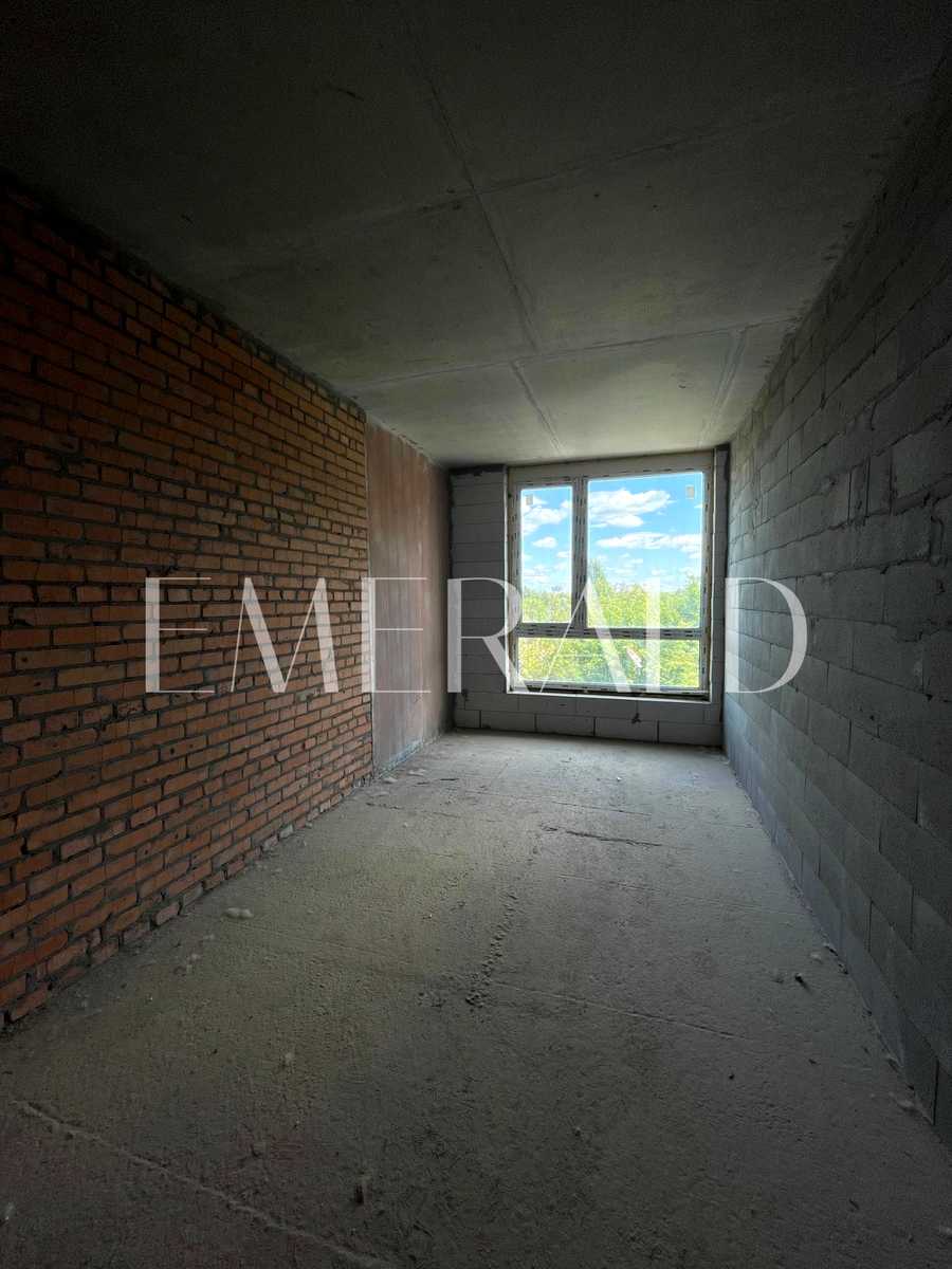 1875233027409867
