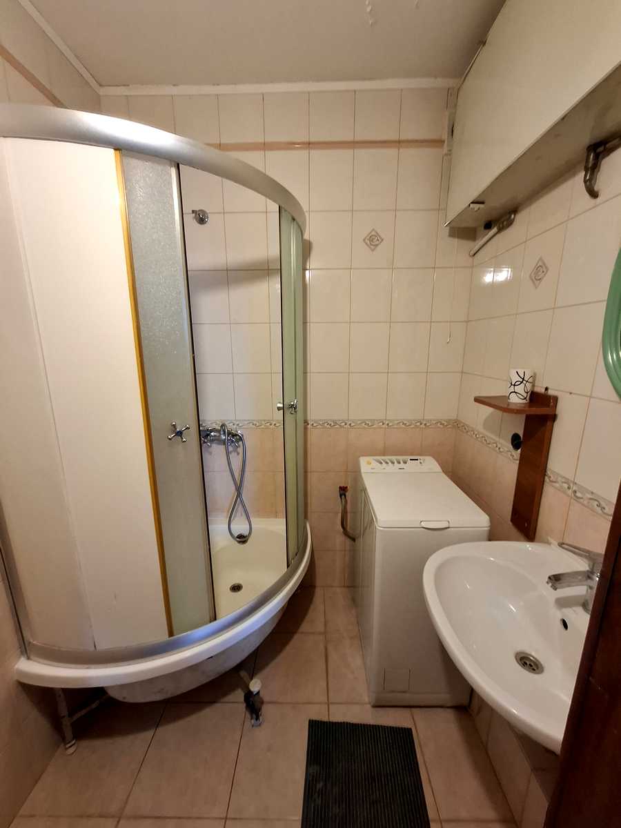 1875240996976806