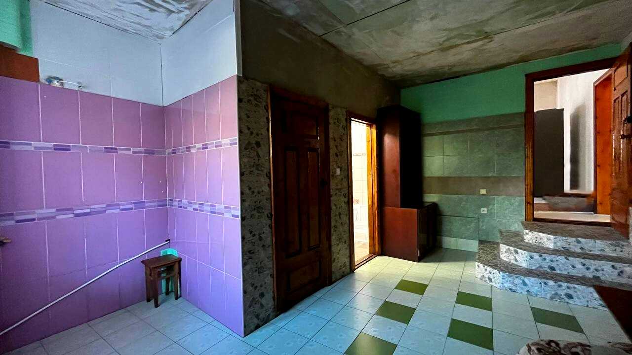 1875247354656858