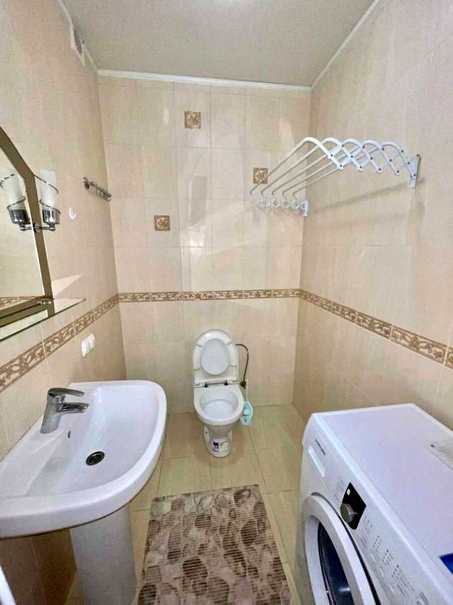 1875260645687996