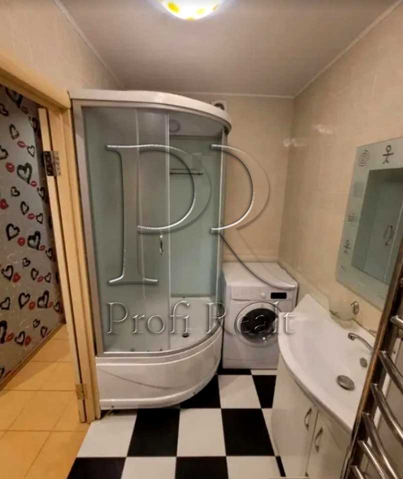 1875287203450358