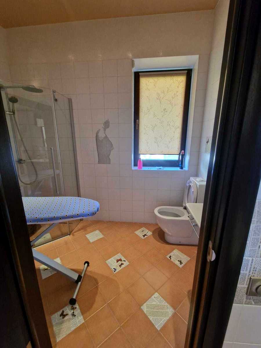 1875294843055976