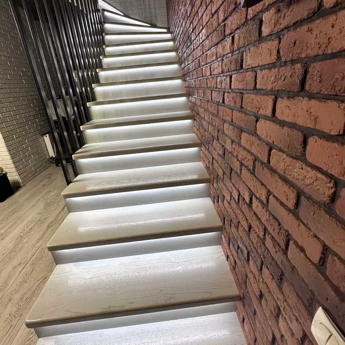 1875299042225539