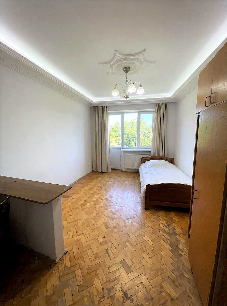 1875299121022023