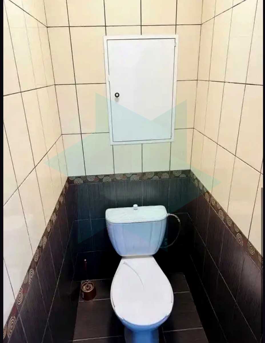 1875301527000844