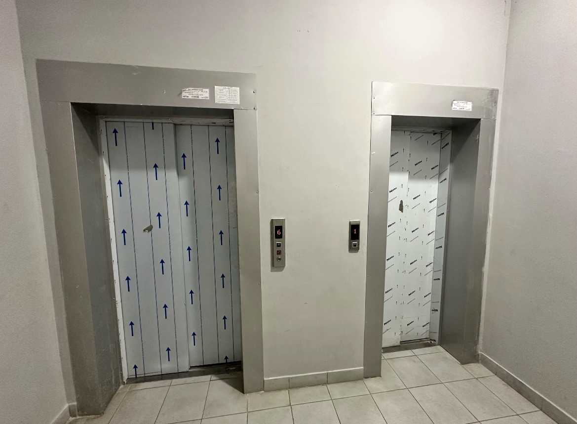 1875301745300433