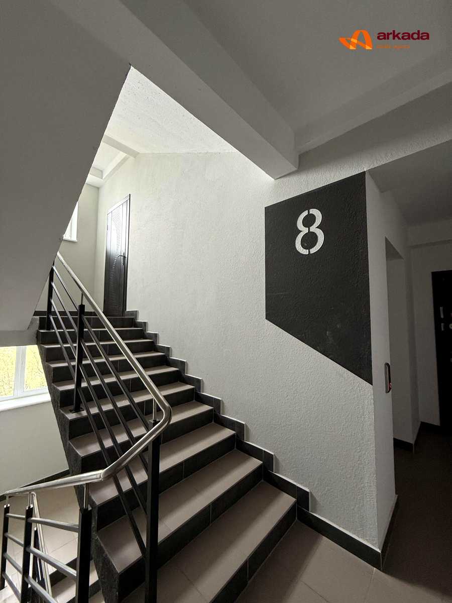1875302079634143