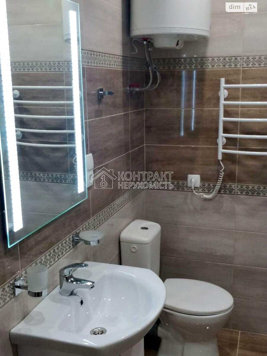 1875302544908571