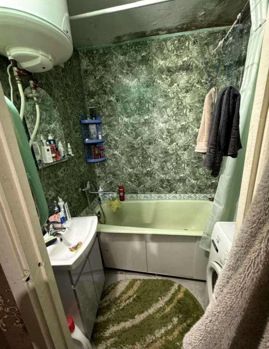 1875303055697567