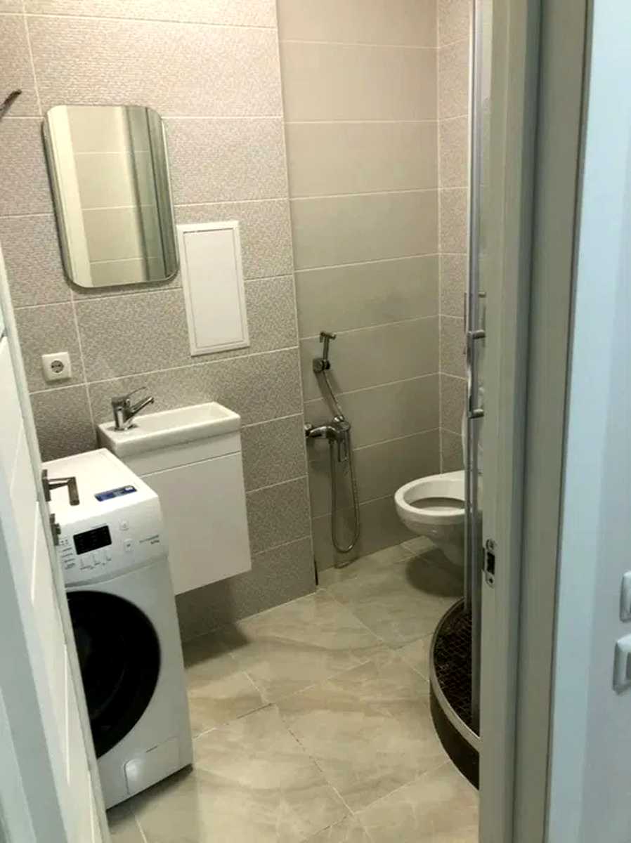 1875303577018383
