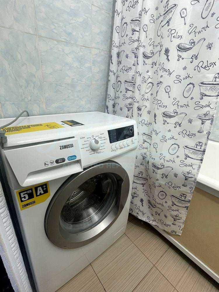 1875303627374012