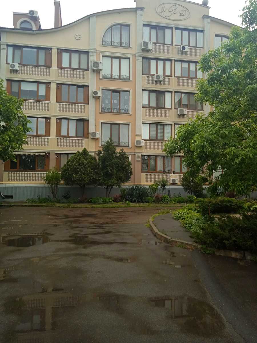 1875303954273625