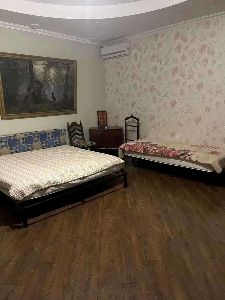 1875307330999809