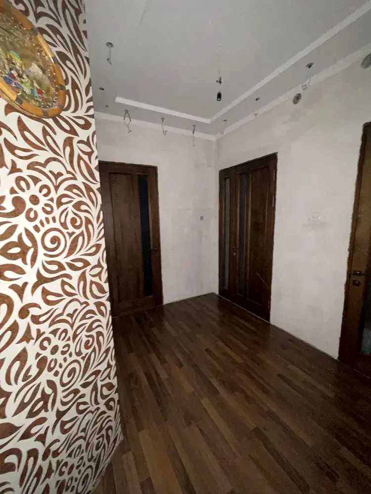 1875307331160578