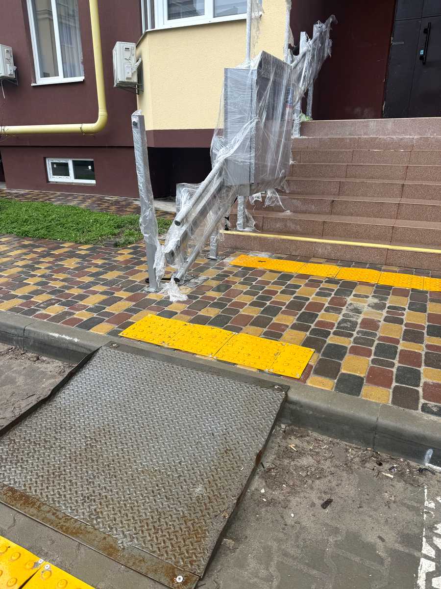 1875308402452596
