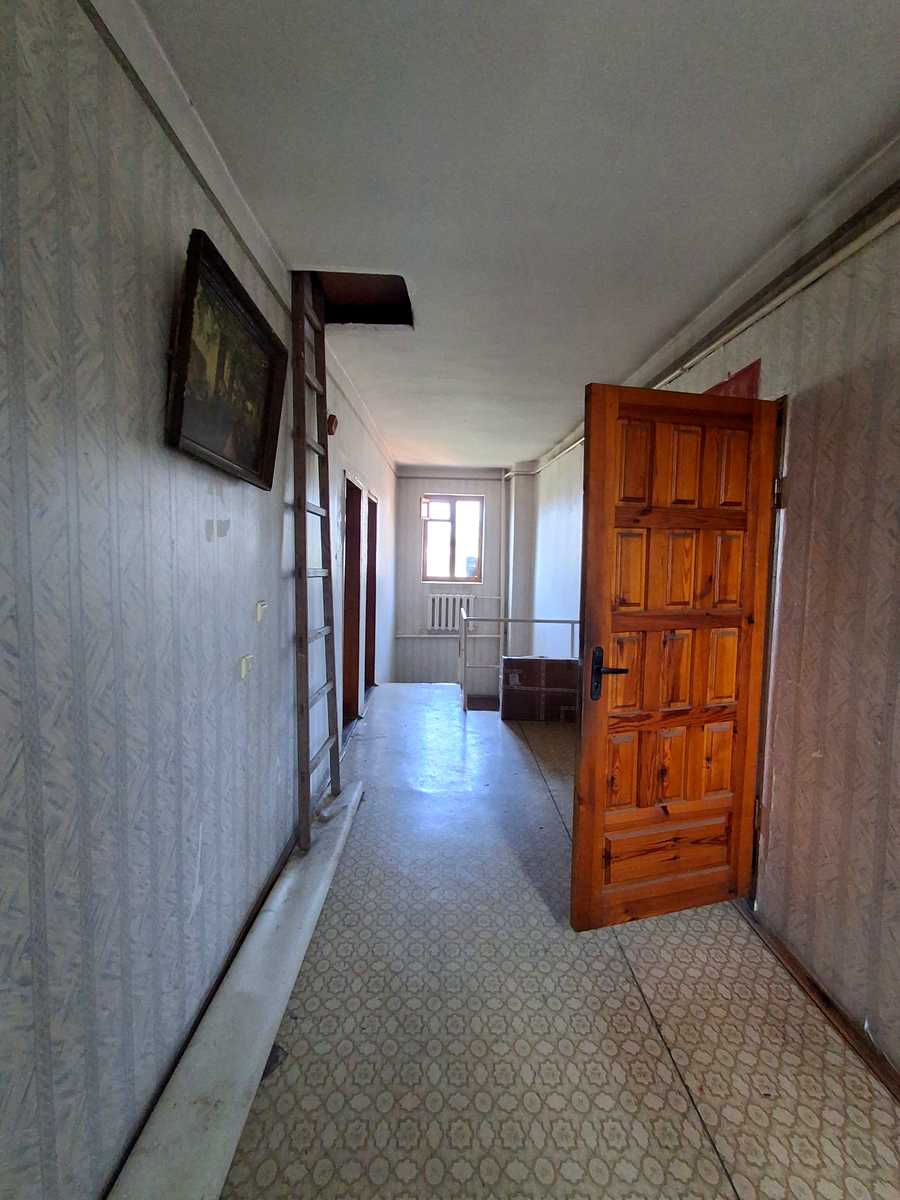 1875308594673748