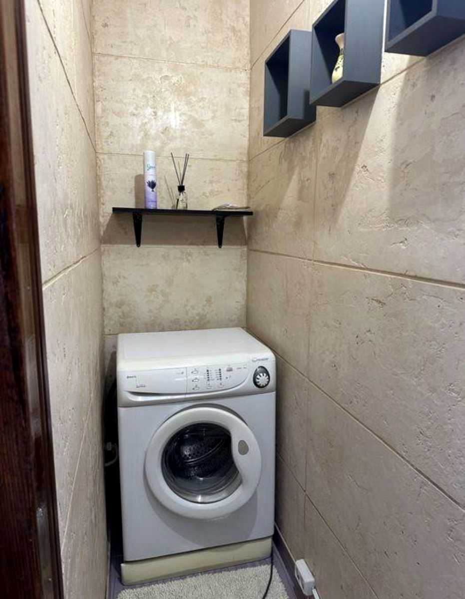 1875308912969913