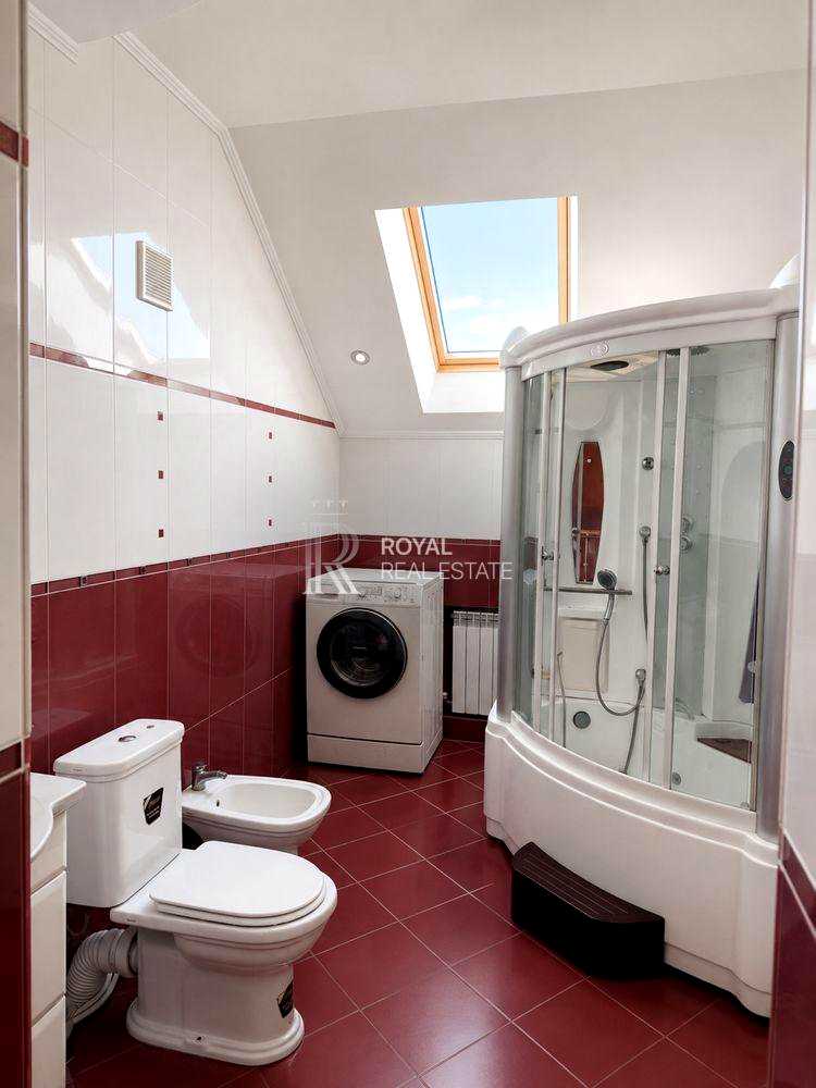 1875310532968165