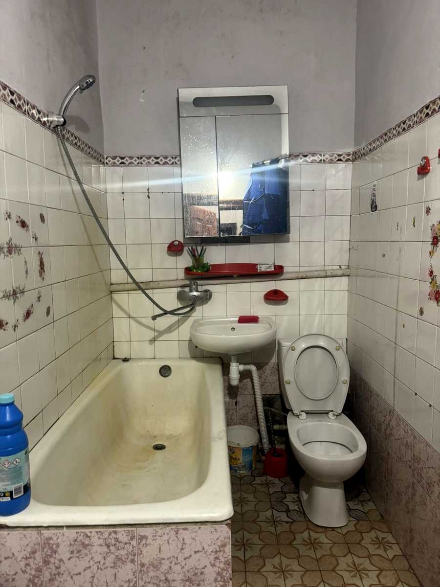 1875310726374257