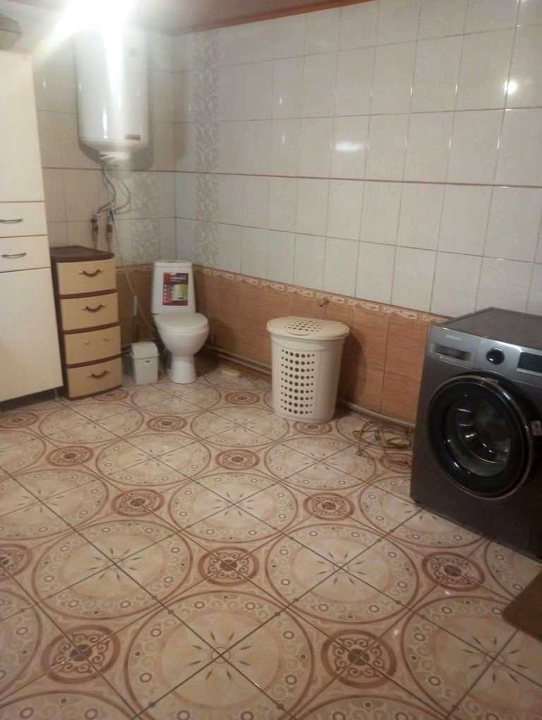 1875312174651586