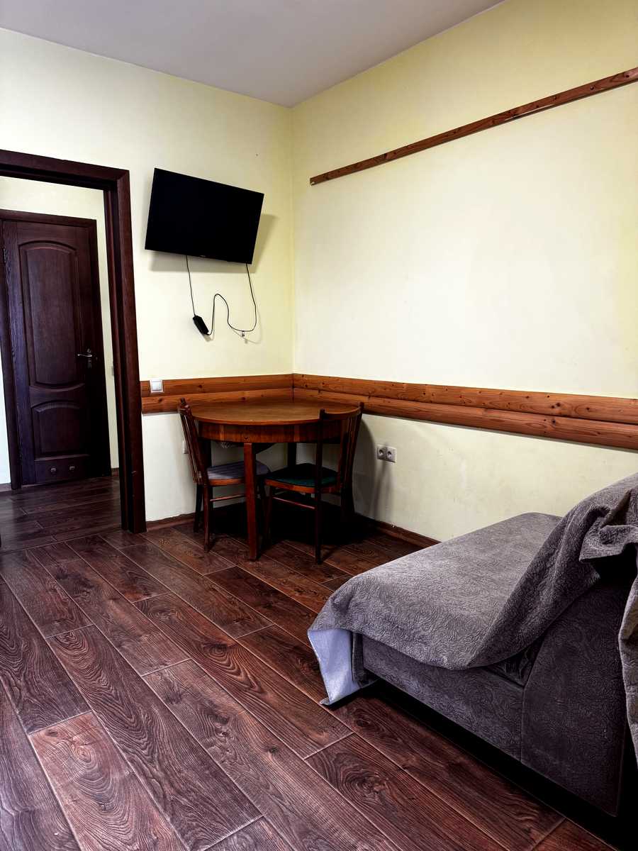 1875315994061875