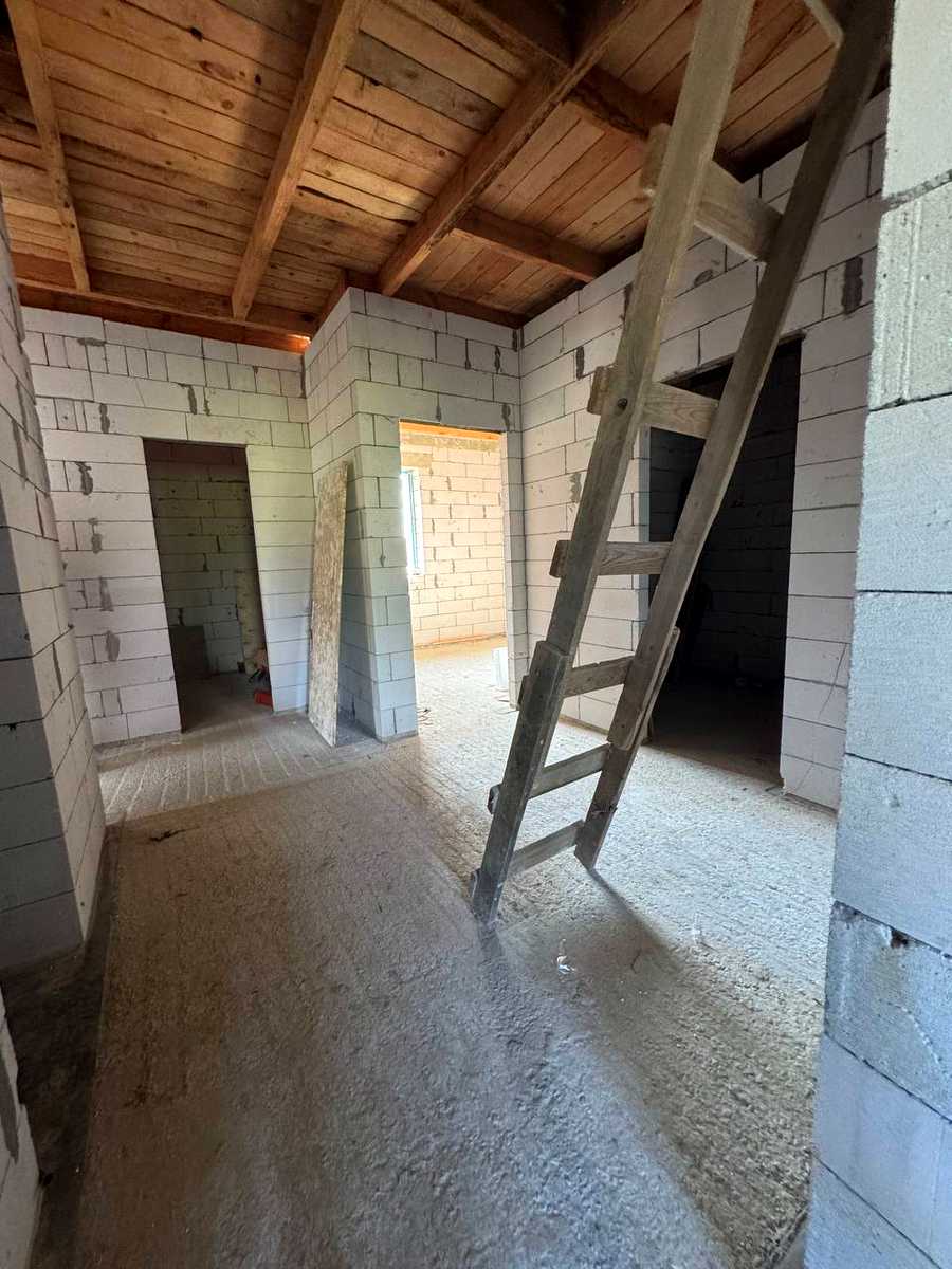 1875317223429156