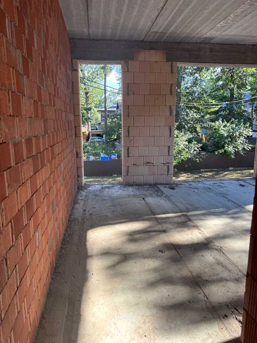 1875318228221059