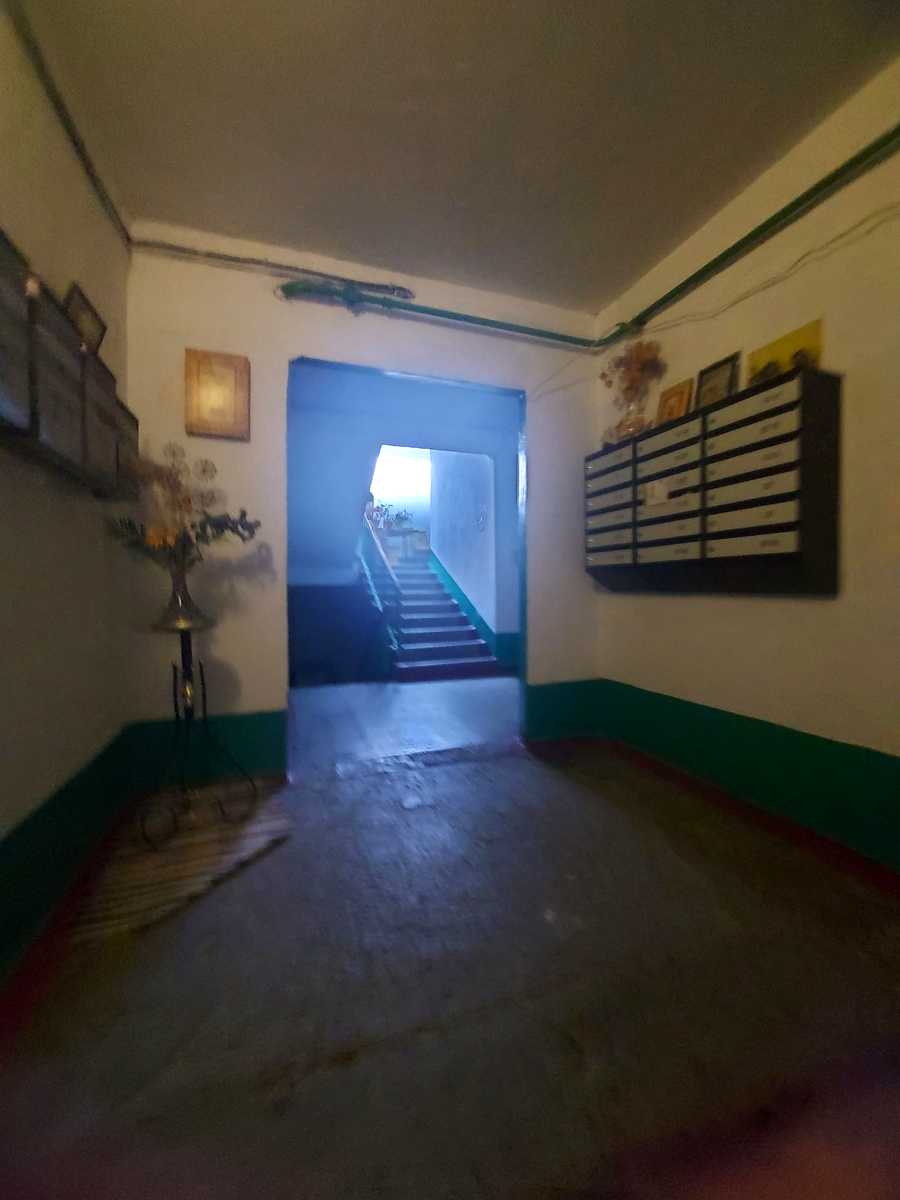 1875328259002900