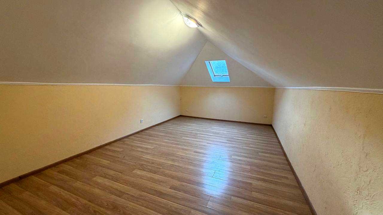 1875330093245705