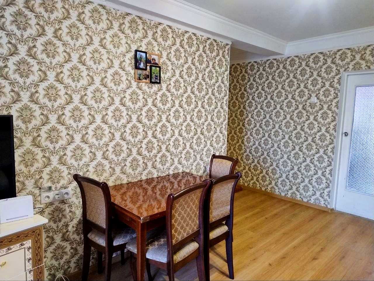 1875330630095287