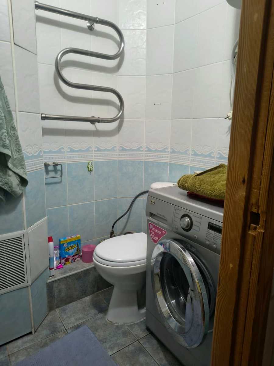 1875334844526193