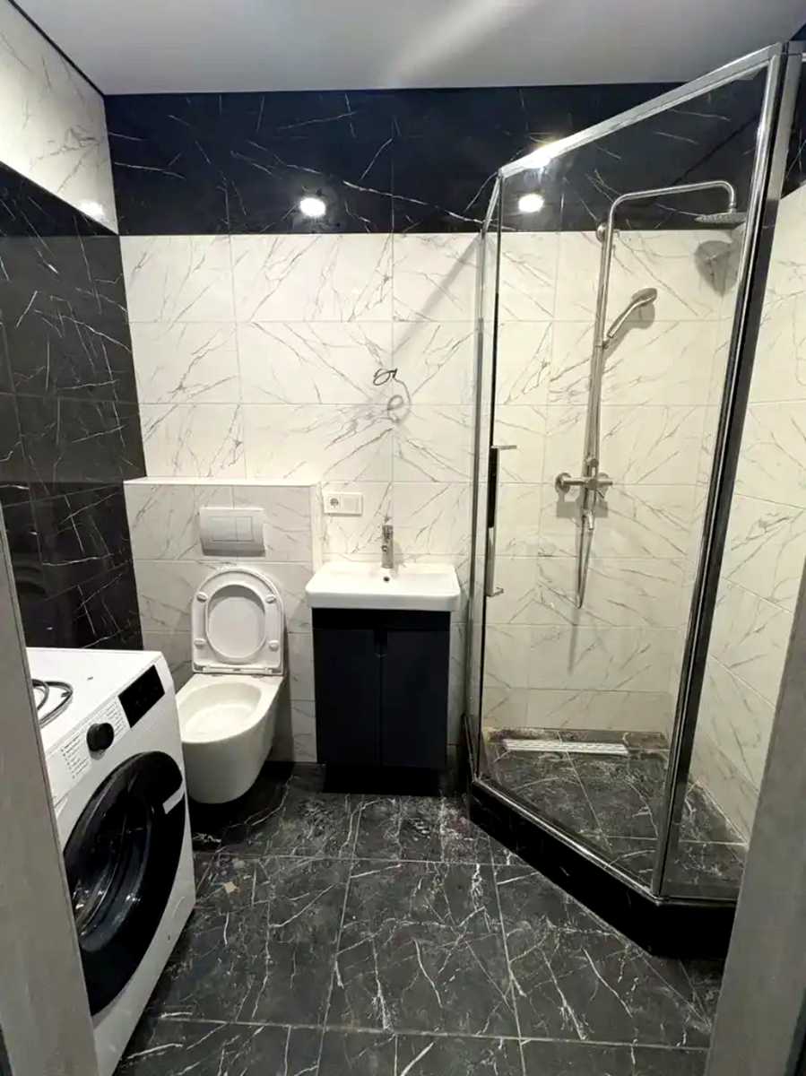 1875335728763704