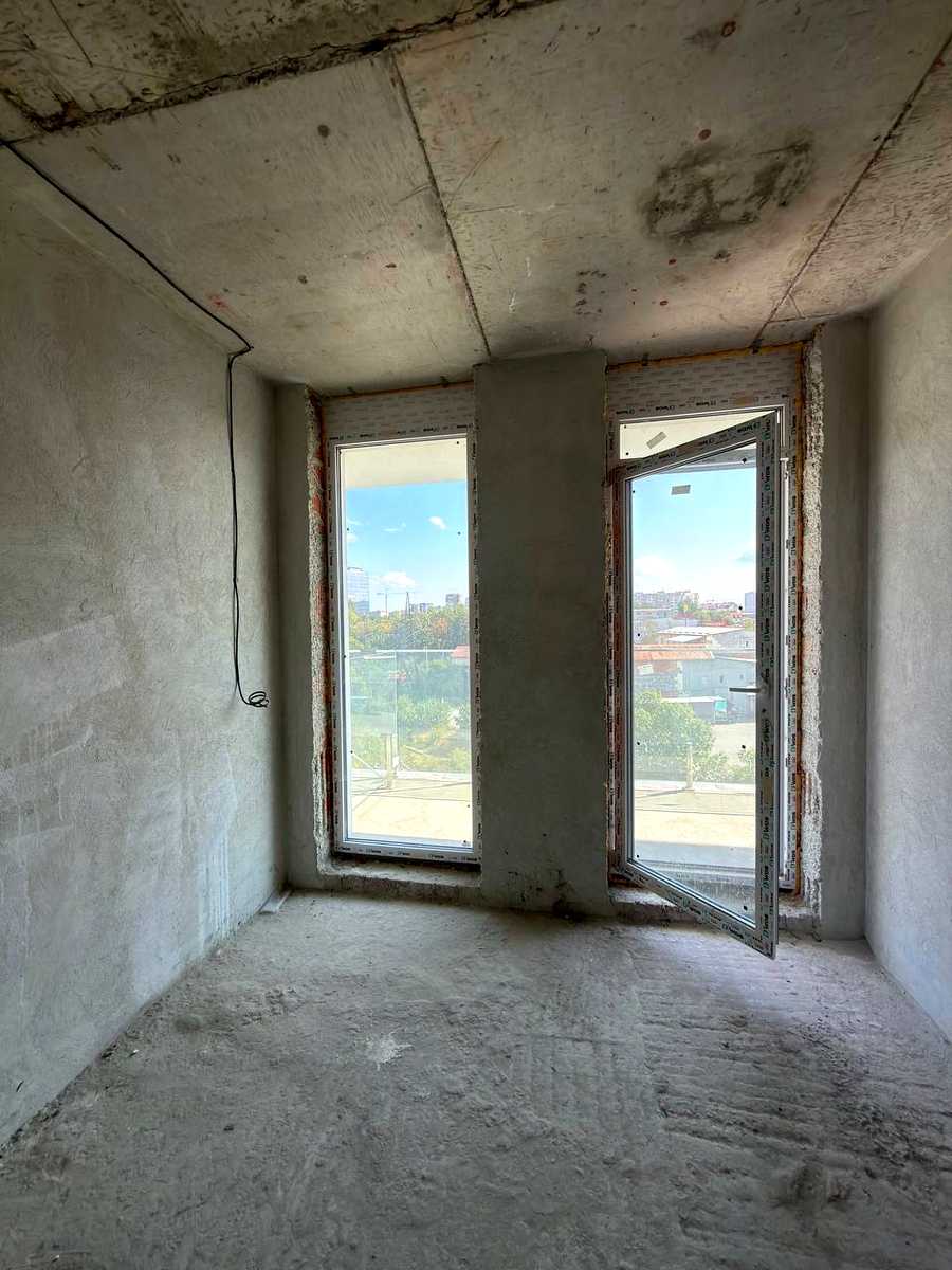 1875341870832809