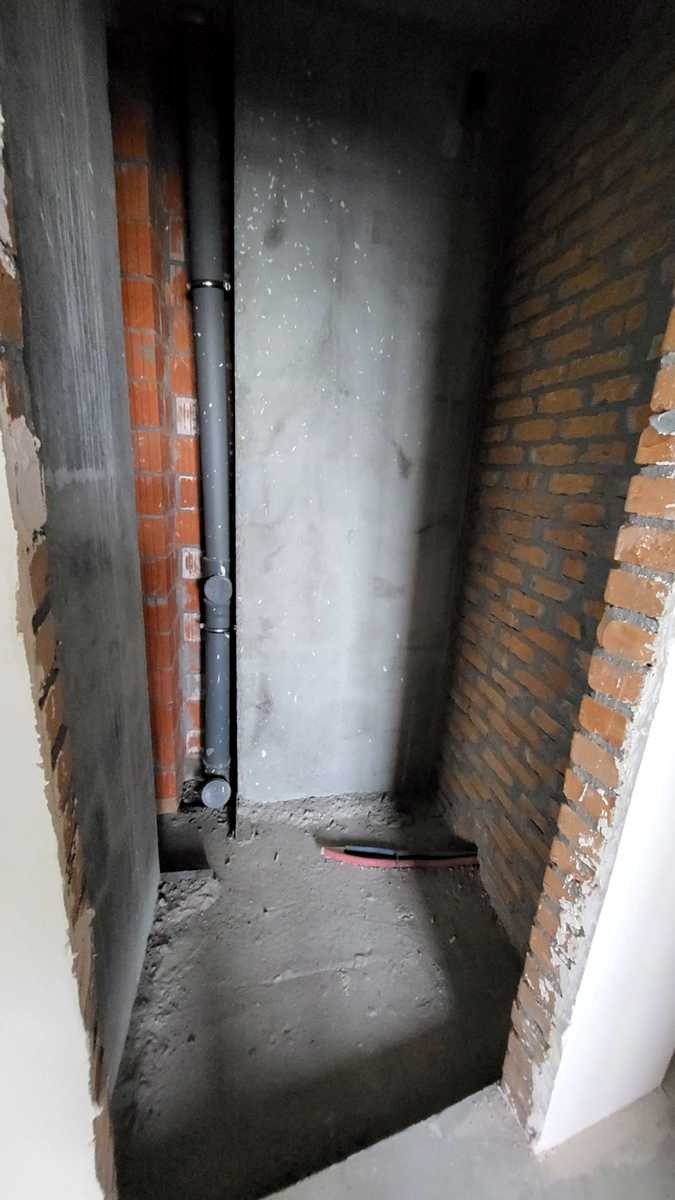 1875348063544817