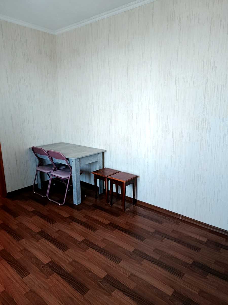 1875375102460927