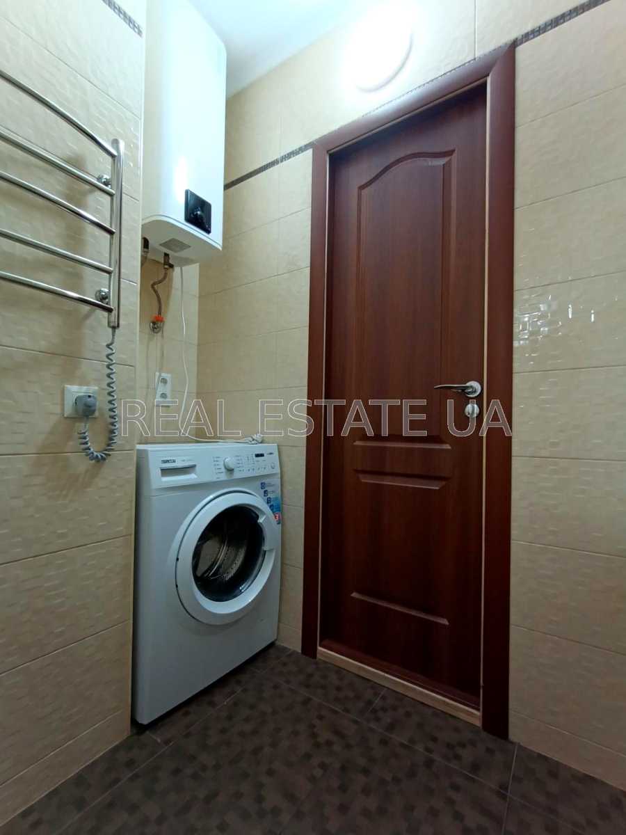 1875377823140139