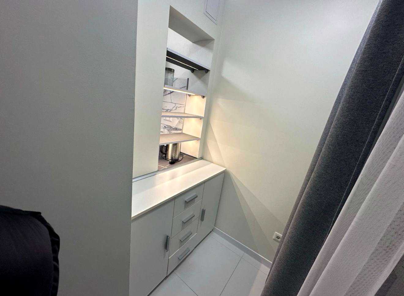 1875384208618792