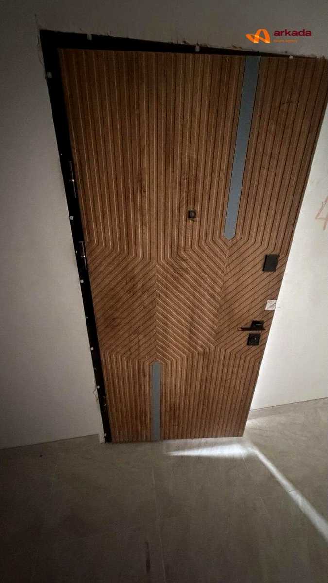 1875389656558172