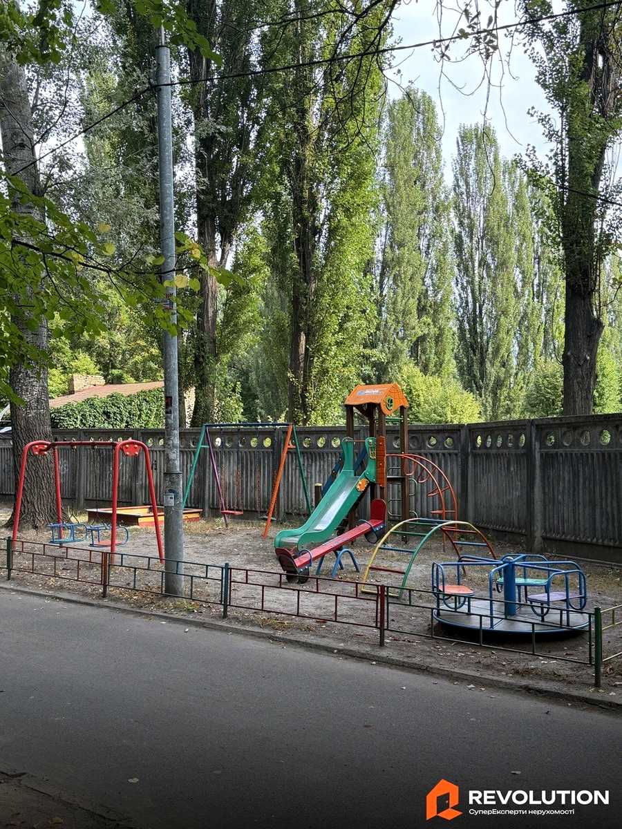 1875394158400080
