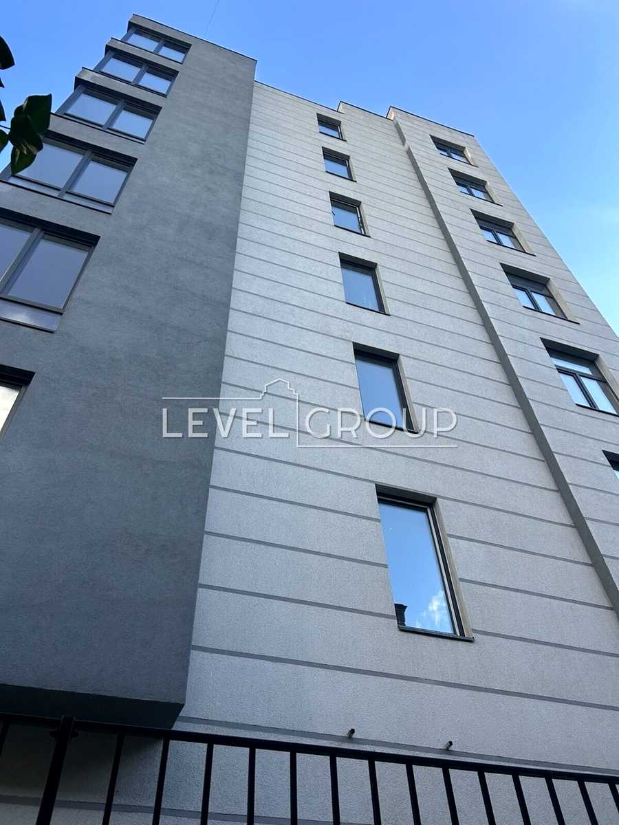 1875395249643556