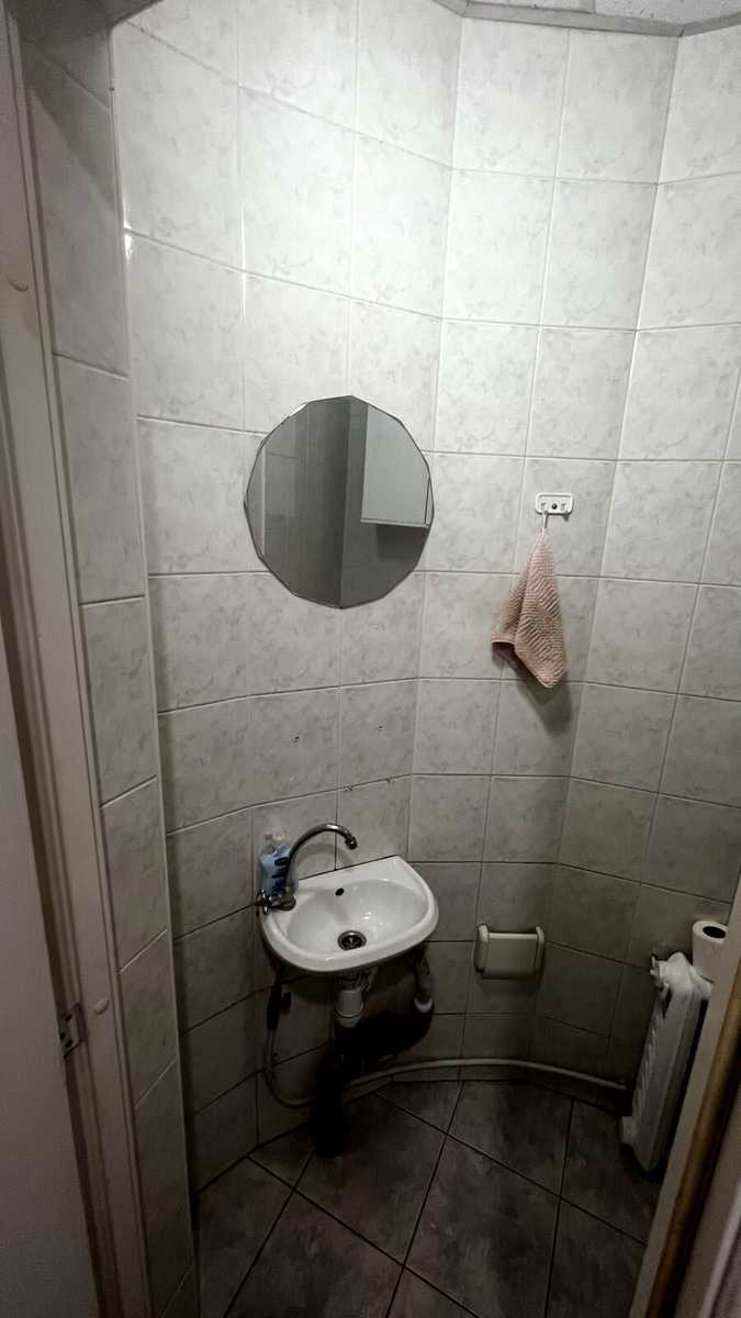 1875395877395197