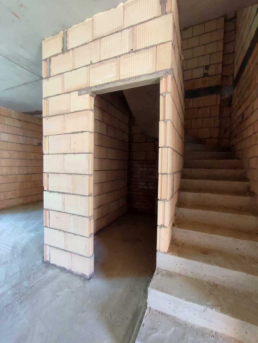 1875398821592157
