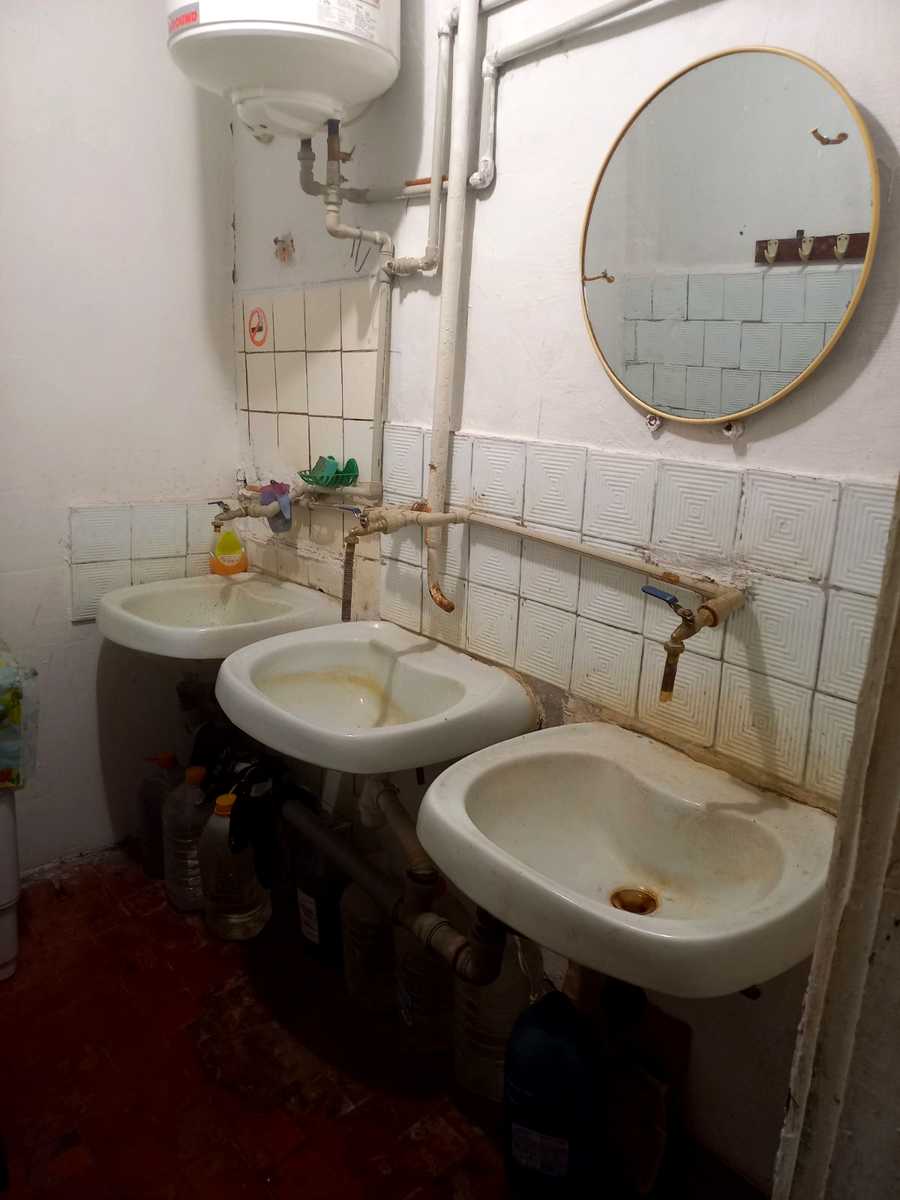 1875399227609715