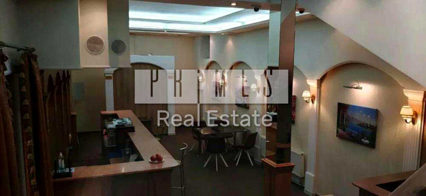1875401690808307