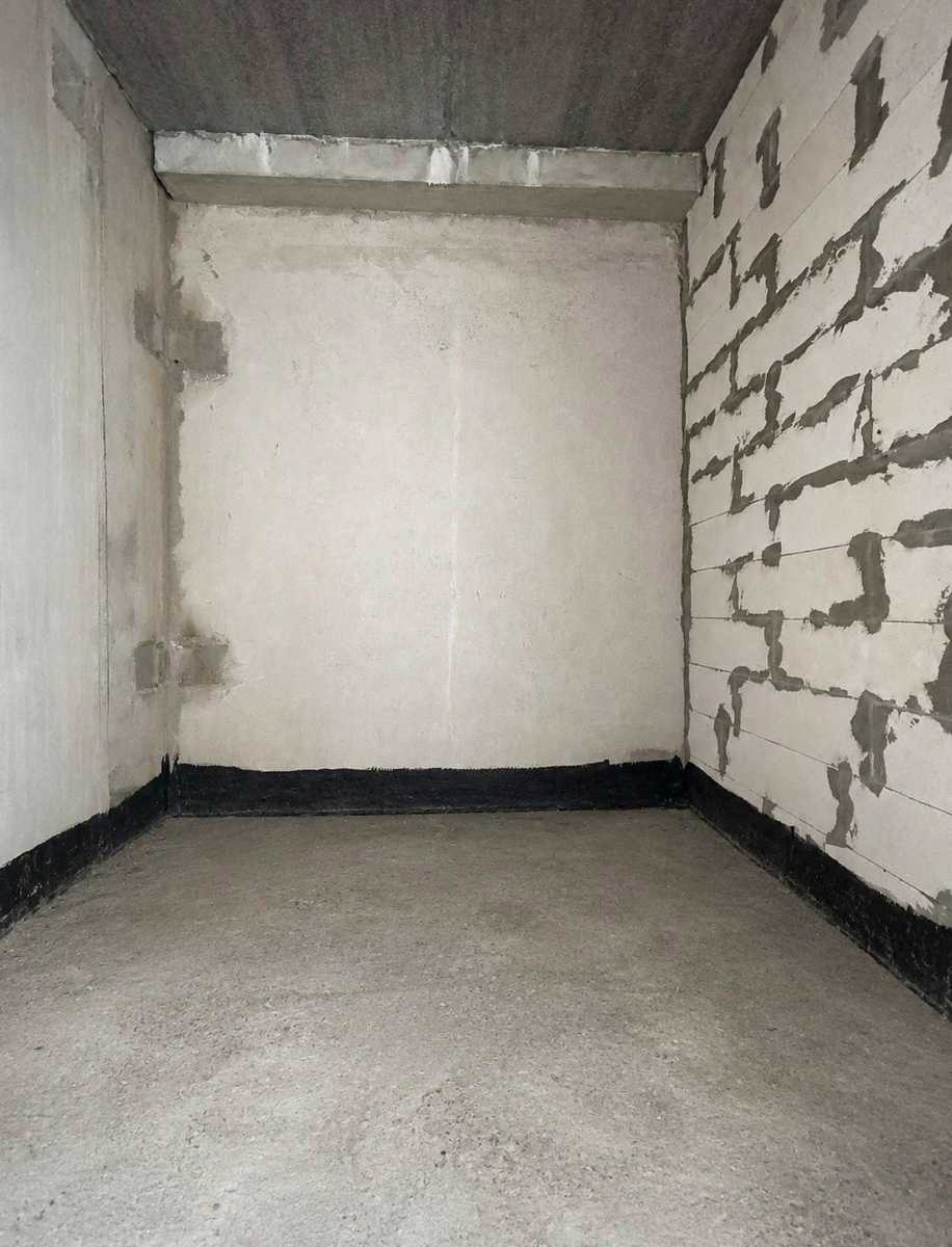 1875404856004189