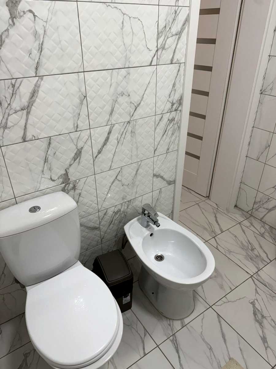 1875405645162429