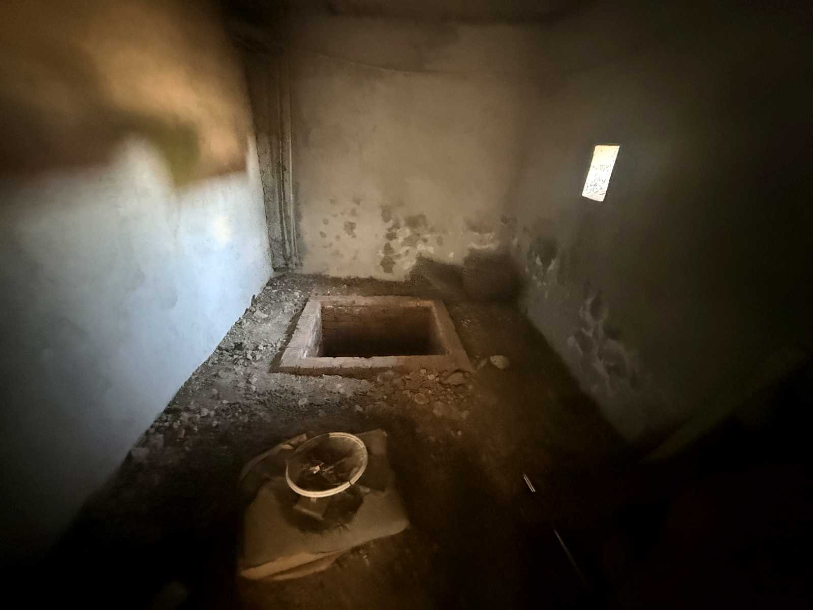 1875407104562633