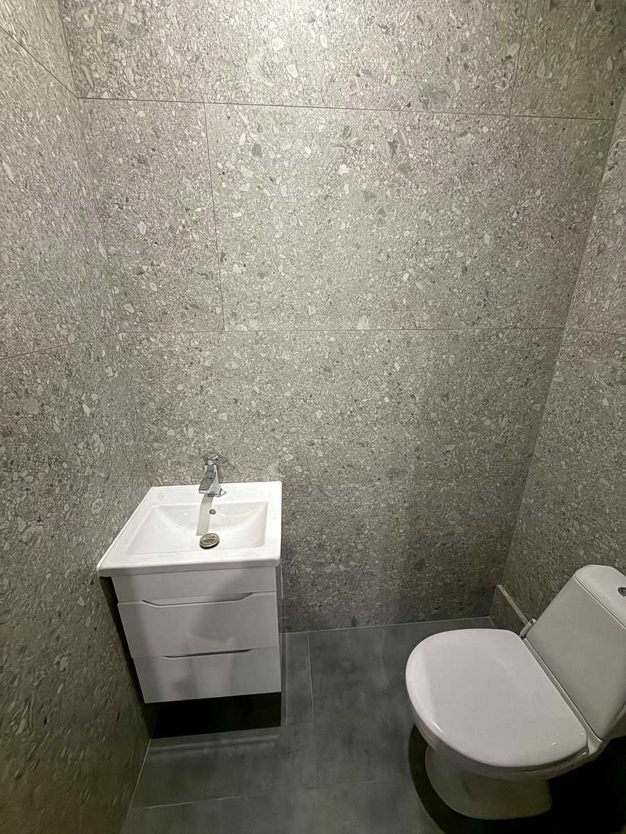1875407123722427