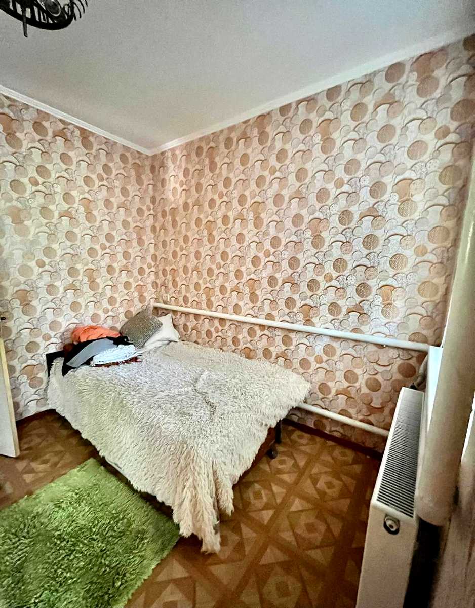 1875408697318943